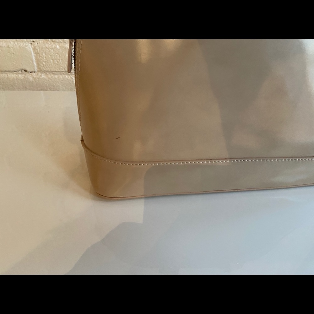 Pretty leight beigh handbag 👜 - Picture 10 of 10